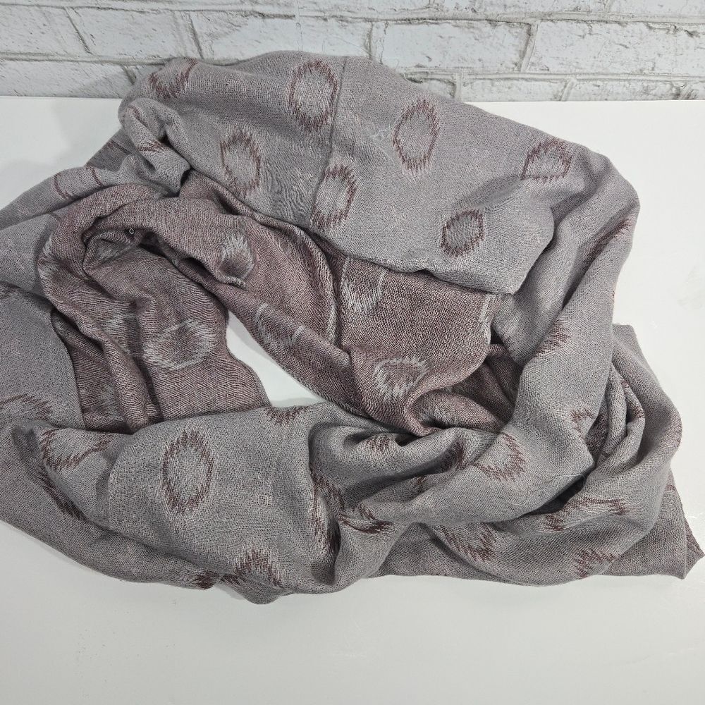 Charlotte Russe infinity scarf‎